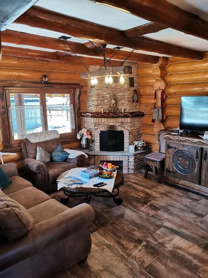 Casa De Poveste Сучевица Екстериор снимка